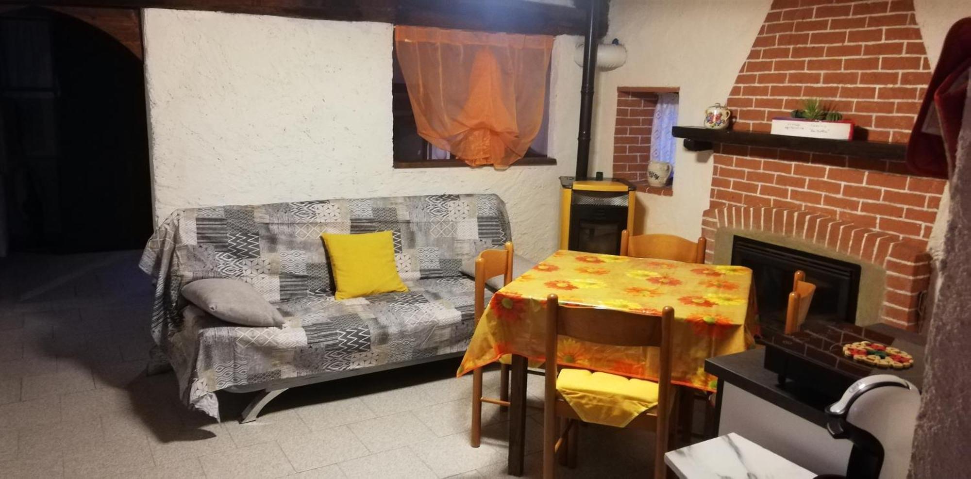 Azienda Agrituristica Cascina La Botta Dego Стая снимка